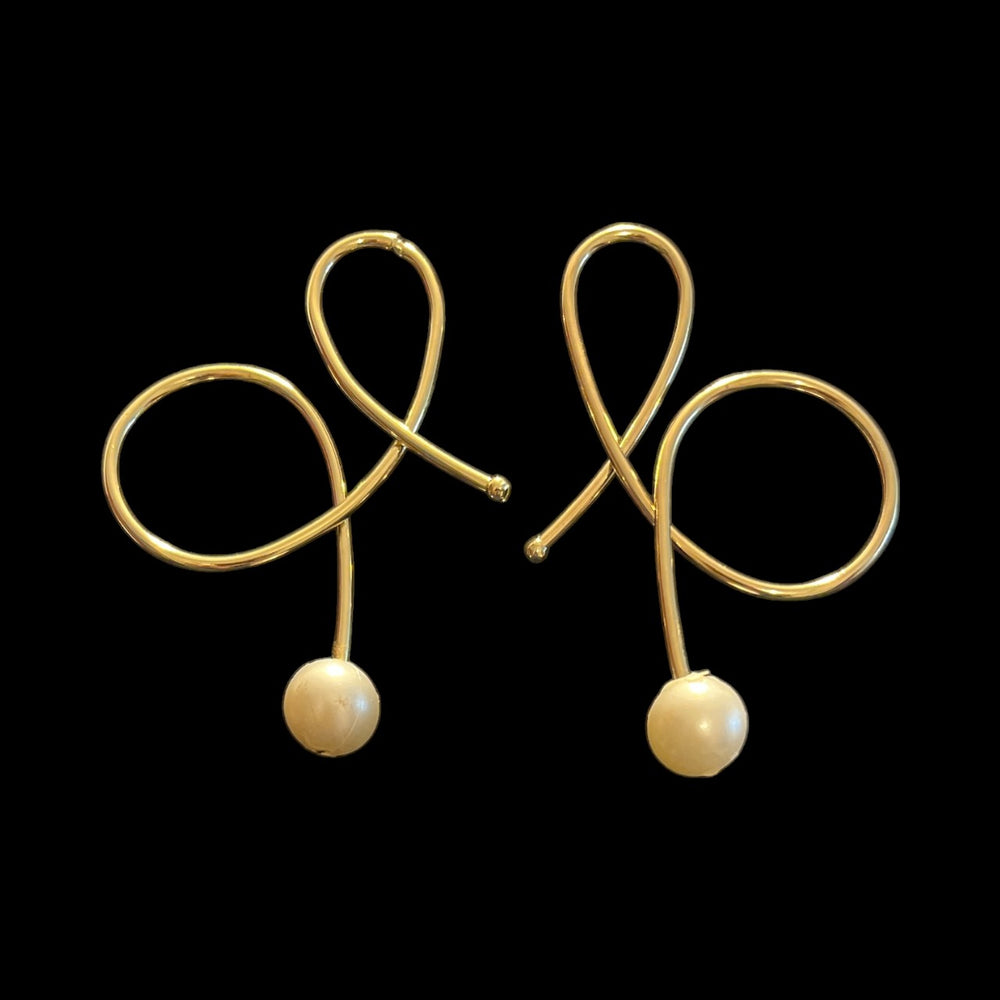 Oshun Swirls – Handmade Pearl Earrings