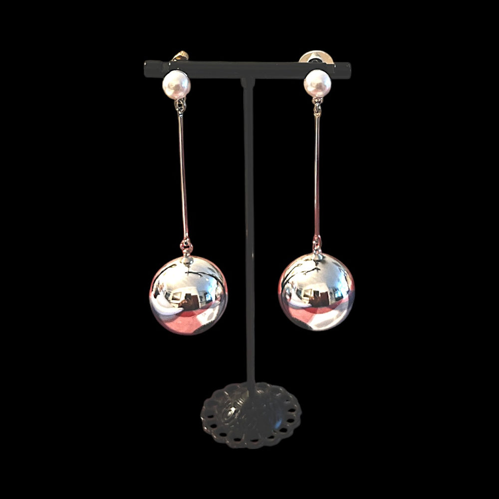 Nia Pearl – Handmade Pearl & Orb Earrings